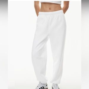 Like new Aritzia white cozy fleece mega sweatpants
